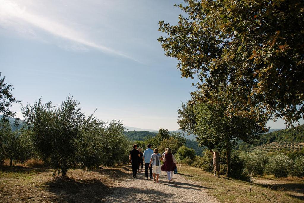 Tenuta Di Forte Sorgnano Gualdo Cattaneo Exterior foto